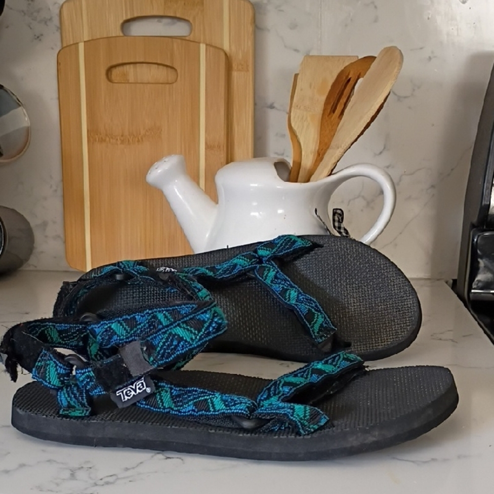 Teva Men’s Strappy Outdoor Sandals in Black with Teal Pattern